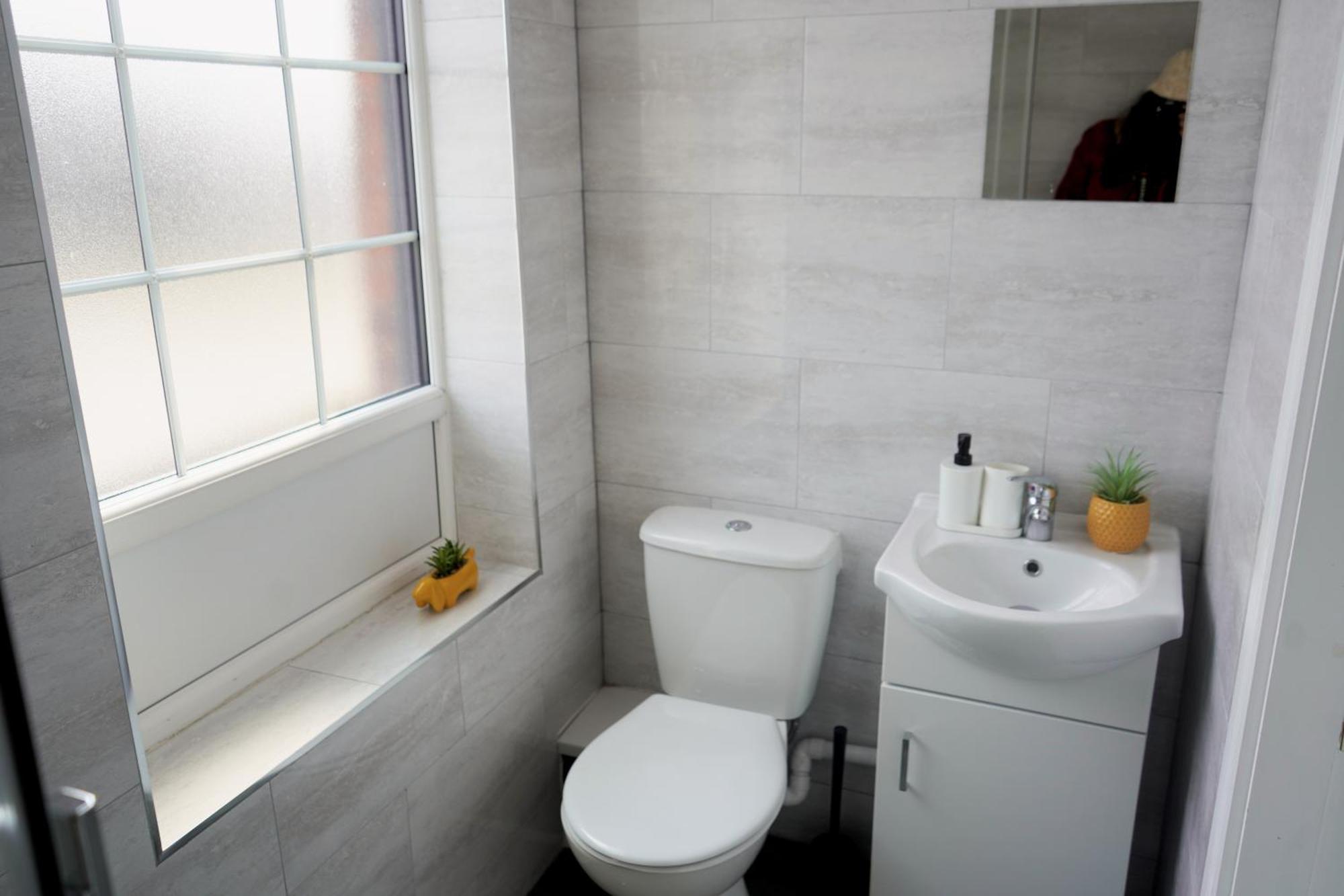 Bright And Spacious Studio In Central Бирмингам Екстериор снимка