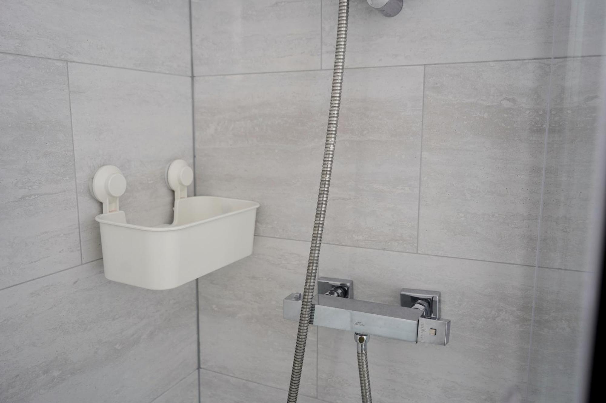Bright And Spacious Studio In Central Бирмингам Екстериор снимка