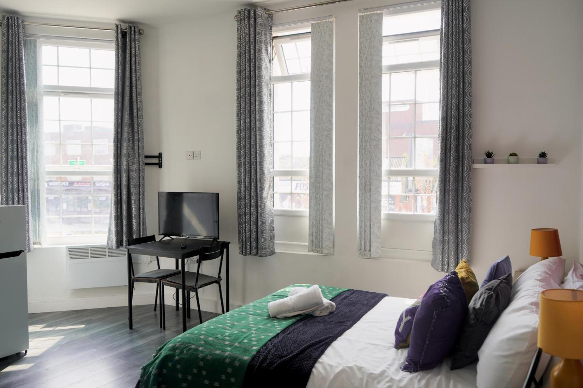 Bright And Spacious Studio In Central Бирмингам Екстериор снимка